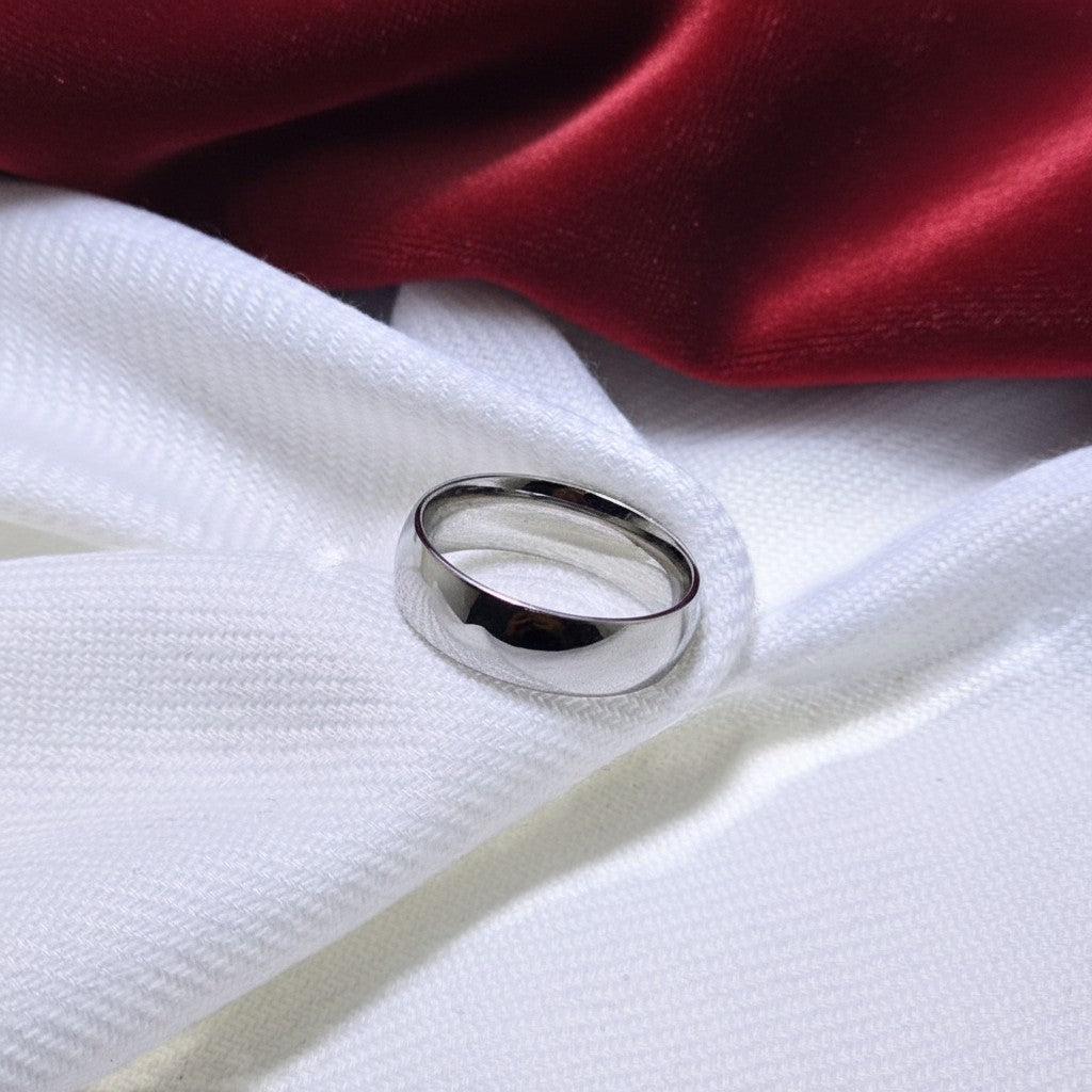 SilverStones.Pk premium quality silver imitation ring band, simple elegant design, comfortable for everyday wear.