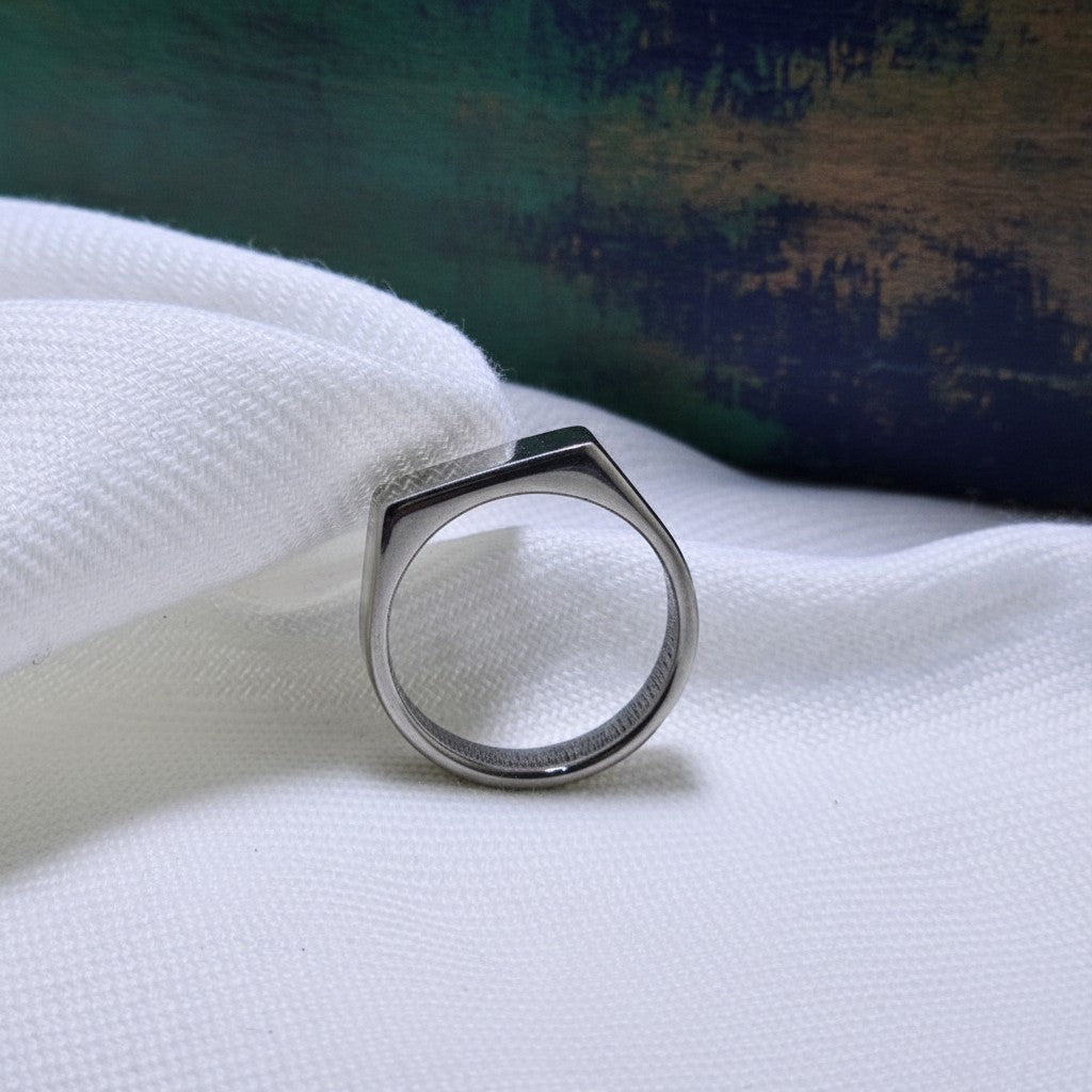 SilverStones.Pk silver imitation ring band with a simple, elegant design for men and women.