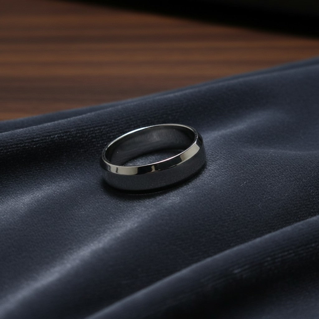 SilverStones.Pk silver imitation ring band with a simple, elegant design and polished finish. Suitable for men and women.