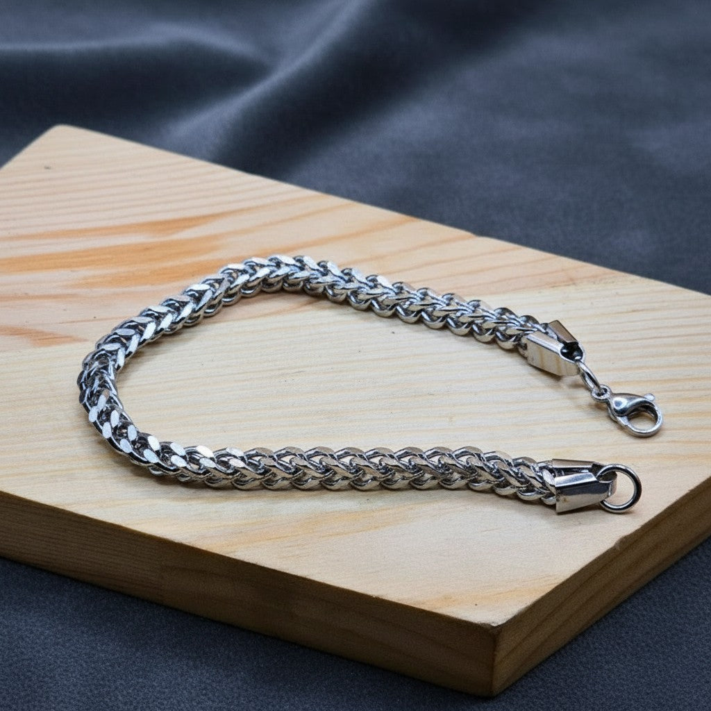 SilverStones.Pk men's 6mm stainless steel Cuban link bracelet with lobster clasp. Heavy look, durable, rust-free.